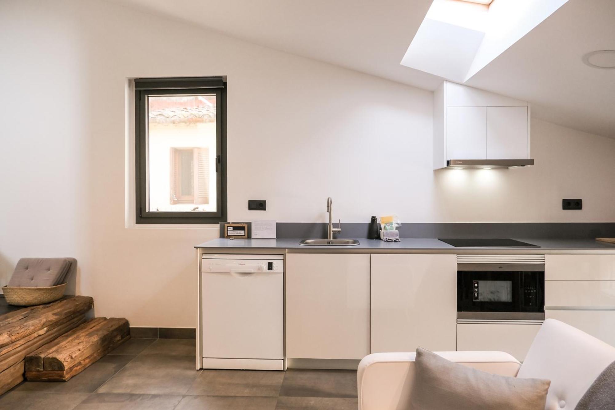 Appartement El Call Atic Con Vistas Al Puente De Besalú
