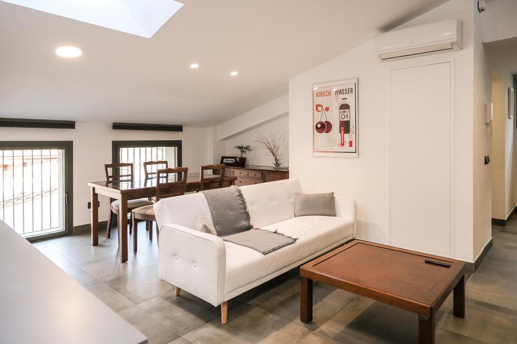 Apartment El Call Atic Con Vistas Al Puente De Besalu